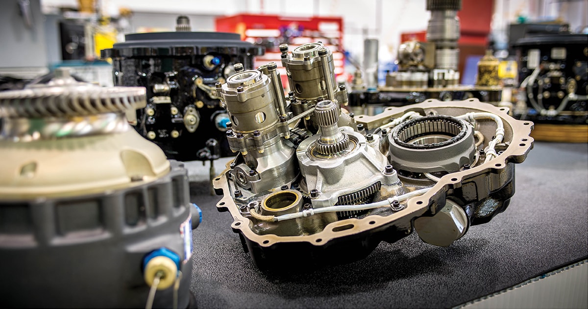 Jet engine oil lifetime and oil change in commercial jet engines