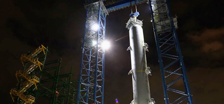 A panoramic view of a high-pressure reactor standing at 52 meters (170 feet) assembled at ExxonMobil's Singapore refinery.
