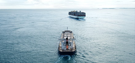 Key light bulk carrier in deep sea