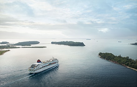 Cruise ship heading to open water